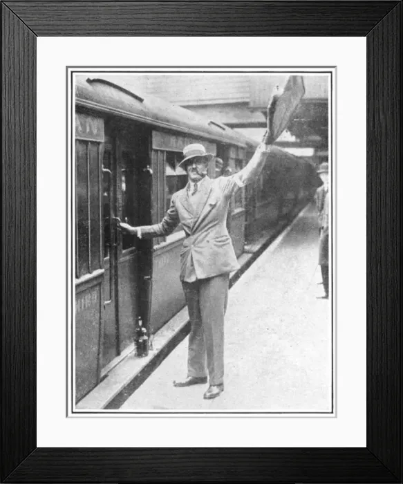 Framed Print : Strike / Volunteer Guard Framed Print : Strike / Volunteer Guard