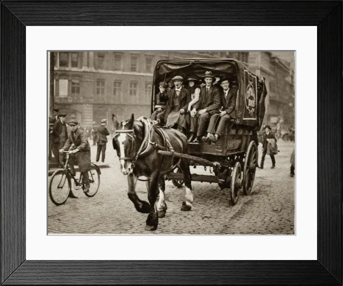 Framed Print : Great railway strike, london commuters 1919