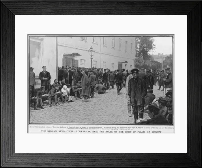 Framed Print : Strikers at Moscow Framed Print : Strikers at Moscow