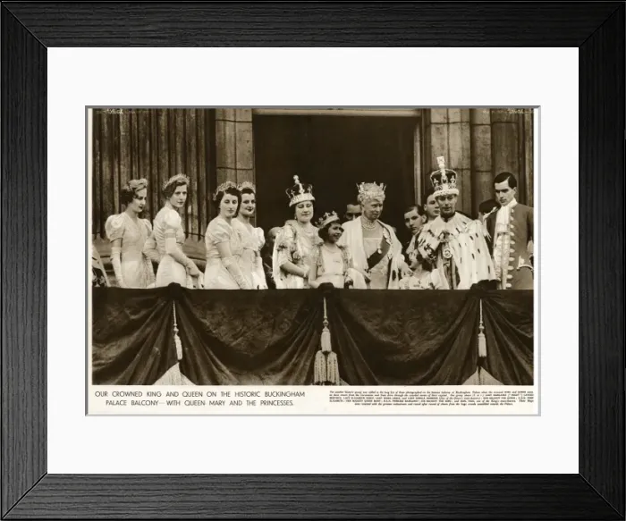 Framed Print : Our crowned King and Queen on the historic Buckingham Palace Framed Print : Our crowned King and Queen on the historic Buckingham Palace
