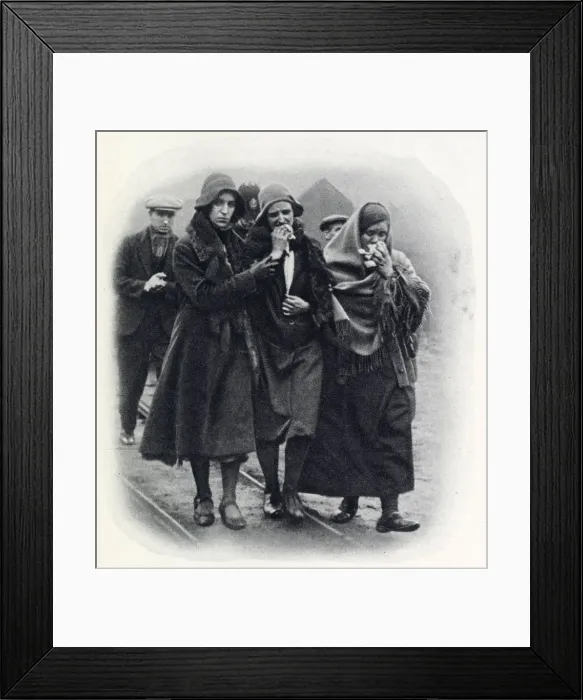 Framed Print : Lancashire coal-mine disaster 1932 Framed Print : Lancashire coal-mine disaster 1932