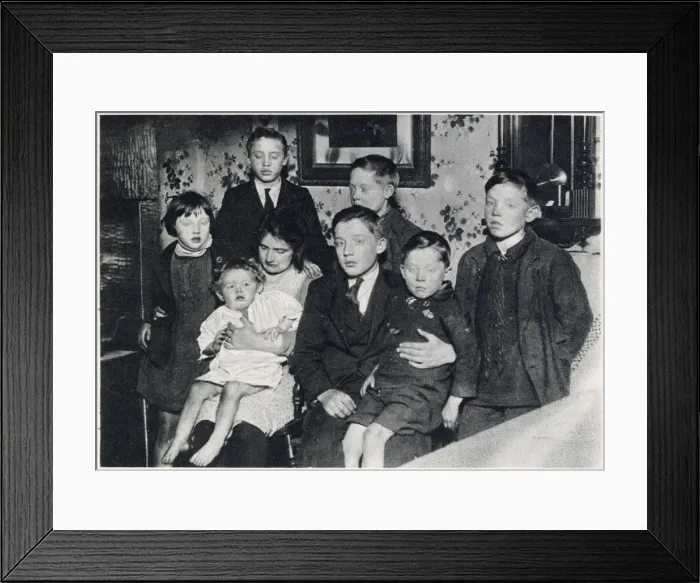 Framed Print : Lancashire coal-mine disaster 1932