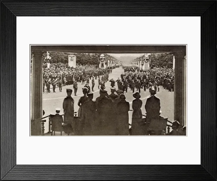 Framed Print : Peace Day Celebrations - Royal Watching in Pavilion 1919