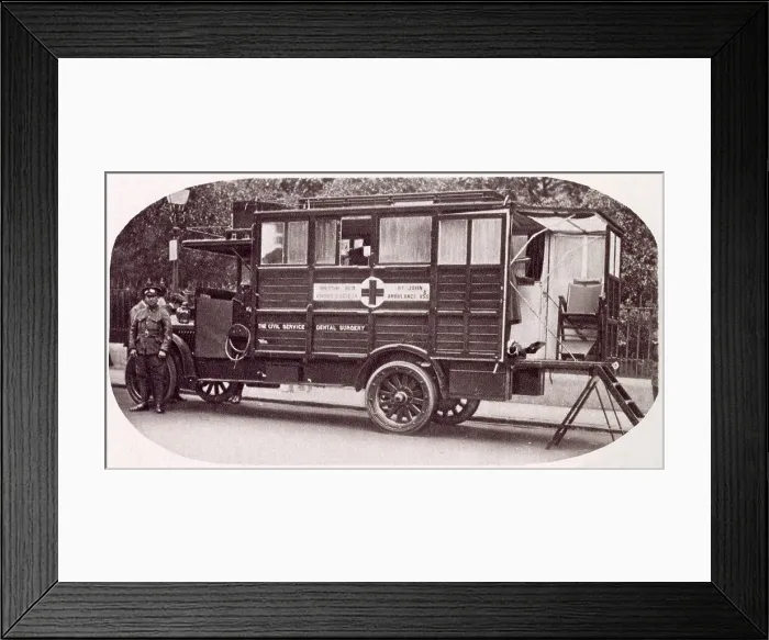 Framed Print : A new mobil van, to treat toothaches and trench-gum, for the trenches, costing of £900 by the Civil Service Federation. Date: 1916 Framed Print : A new mobil van, to treat toothaches and trench-gum, for the trenches, costing of £900 by the Civil Service Federation. Date: 1916