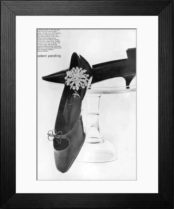 Framed Print : PUMP SHOES Framed Print : PUMP SHOES
