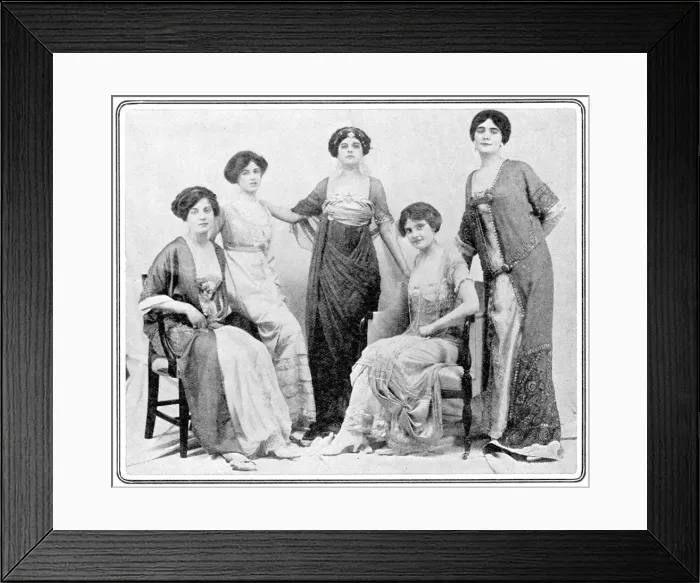 Framed Print : Lady Duff-Gordons beautiful mannequins Framed Print : Lady Duff-Gordons beautiful mannequins
