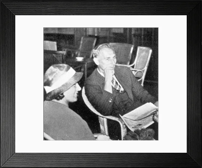 Framed Print : H. Verity after Englands 1934 Test Match victory Framed Print : H. Verity after Englands 1934 Test Match victory