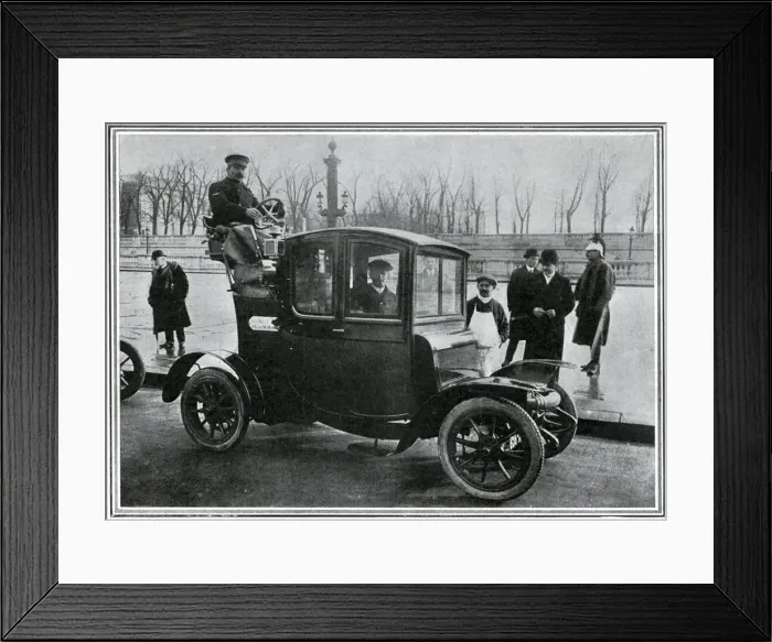 Framed Print : Newest Hansom motor-cab 1909 Framed Print : Newest Hansom motor-cab 1909