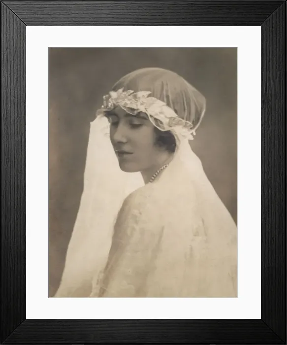 Framed Print : Elizabeth Bowes-Lyon as a bridesmaid Framed Print : Elizabeth Bowes-Lyon as a bridesmaid