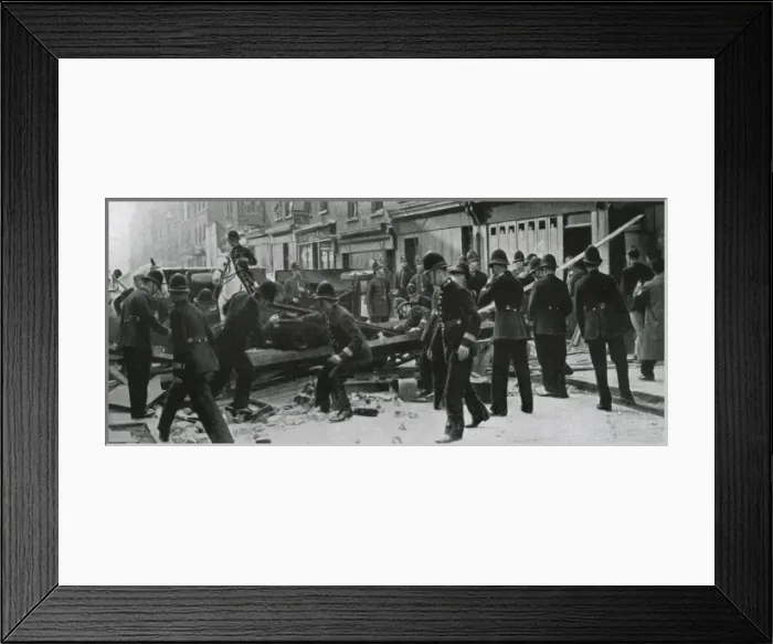 Framed Print : Cable Street demonstration 1936 Framed Print : Cable Street demonstration 1936