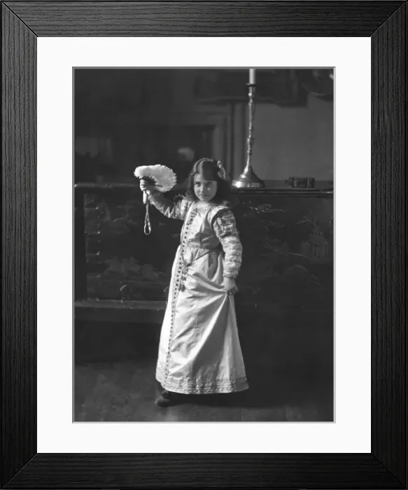Framed Print : Lady Elizabeth Bowes-Lyon Framed Print : Lady Elizabeth Bowes-Lyon