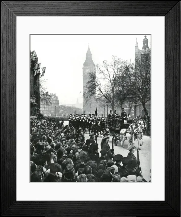 Framed Print : Royal Wedding 1947 - procession to the Abbey Framed Print : Royal Wedding 1947 - procession to the Abbey