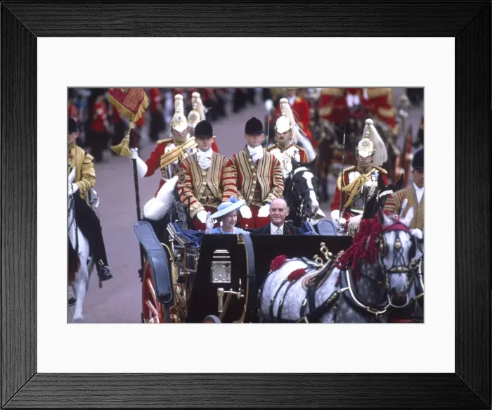 Framed Print : Royal Wedding 1986 - the Queen and Major Ronald Ferguson