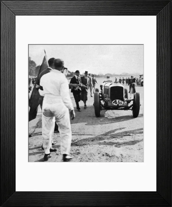 Framed Print : 500 miles world record beaten at Brooklands, 1931