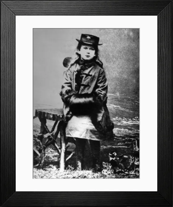 Framed Print : Queen Mary as a little girl Framed Print : Queen Mary as a little girl