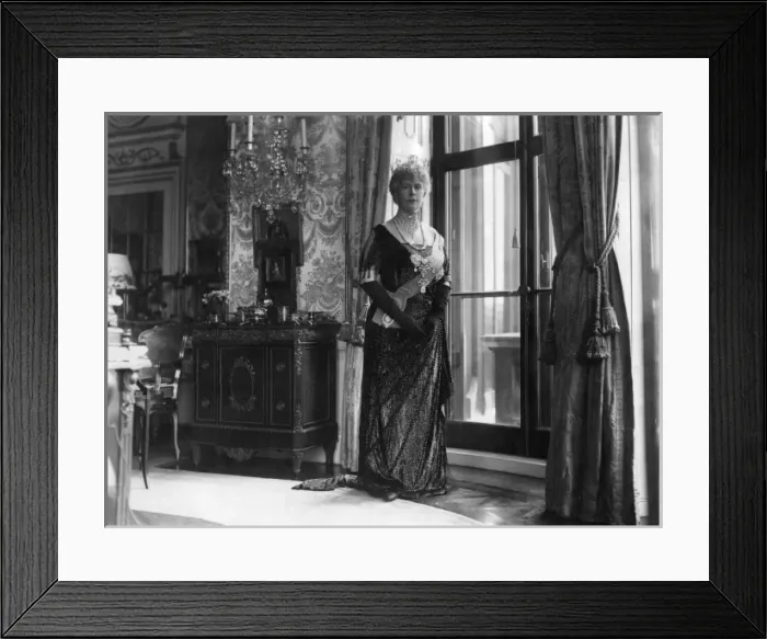 Framed Print : Queen Mary Framed Print : Queen Mary