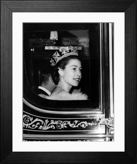 Framed Print : Queen Elizabeth II travelling to open Parliament Framed Print : Queen Elizabeth II travelling to open Parliament