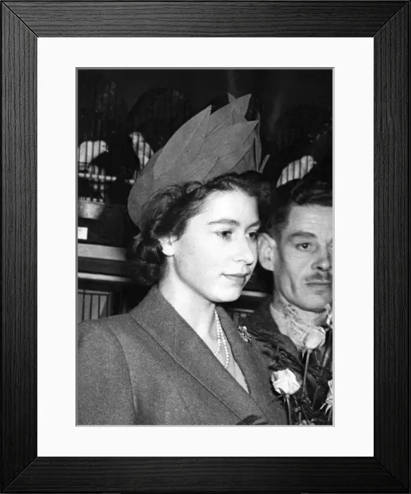 Framed Print : Princess Elizabeth in a hat