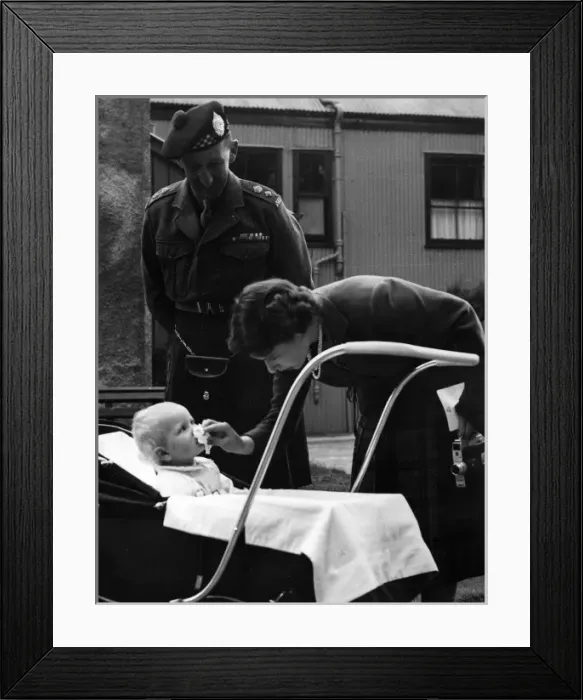 Framed Print : Princess Elizabeth wiping Princess Annes nose