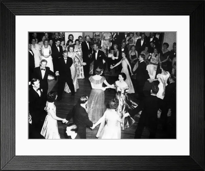 Framed Print : Princess Elizabeth and Duke of Edinburgh at a dance in Malta Framed Print : Princess Elizabeth and Duke of Edinburgh at a dance in Malta