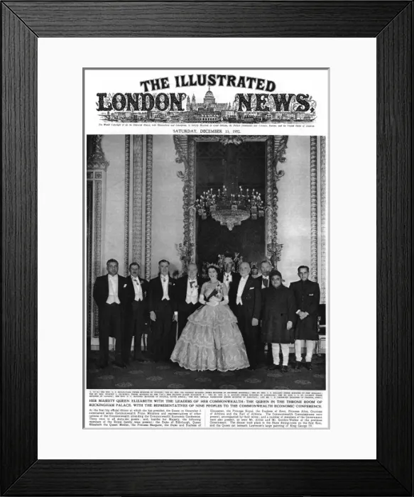 Framed Print : Queen Elizabeth II with leaders of the Commonwealth Framed Print : Queen Elizabeth II with leaders of the Commonwealth
