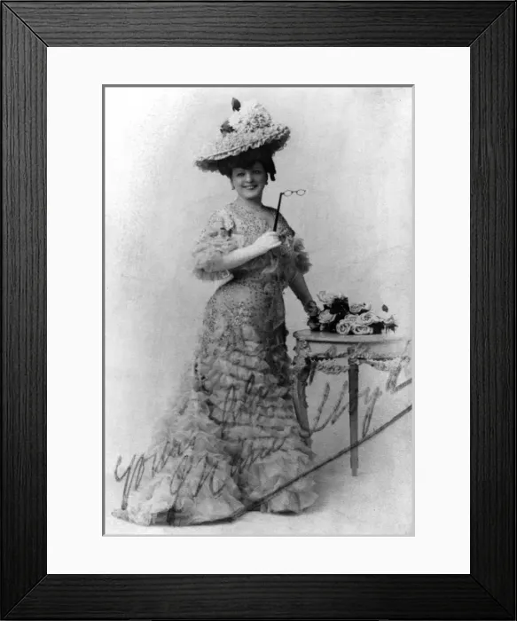 Framed Print : Marie Lloyd Framed Print : Marie Lloyd