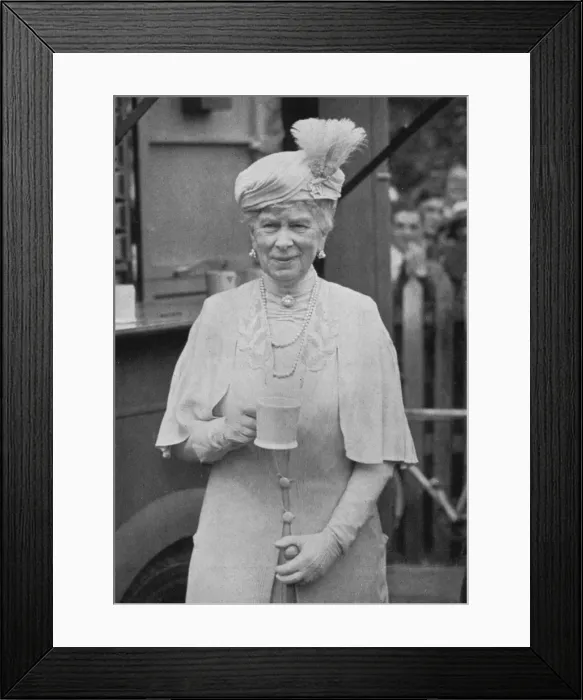 Framed Print : Queen Mary drinking tea Framed Print : Queen Mary drinking tea