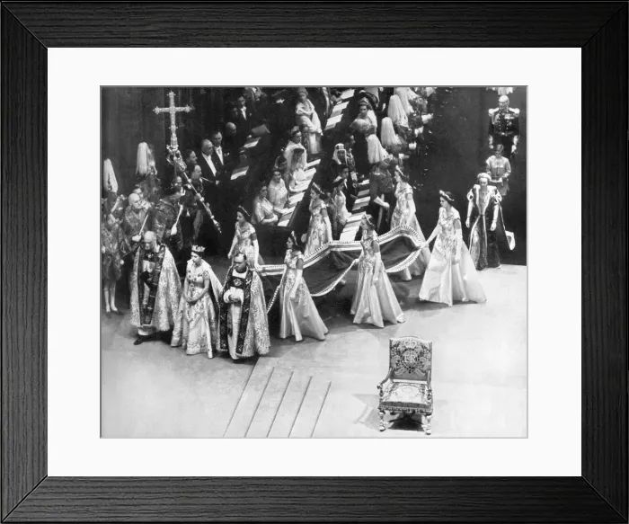 Framed Print : The Queen arrives in Westminster Abbey (Coronation 1953) Framed Print : The Queen arrives in Westminster Abbey (Coronation 1953)