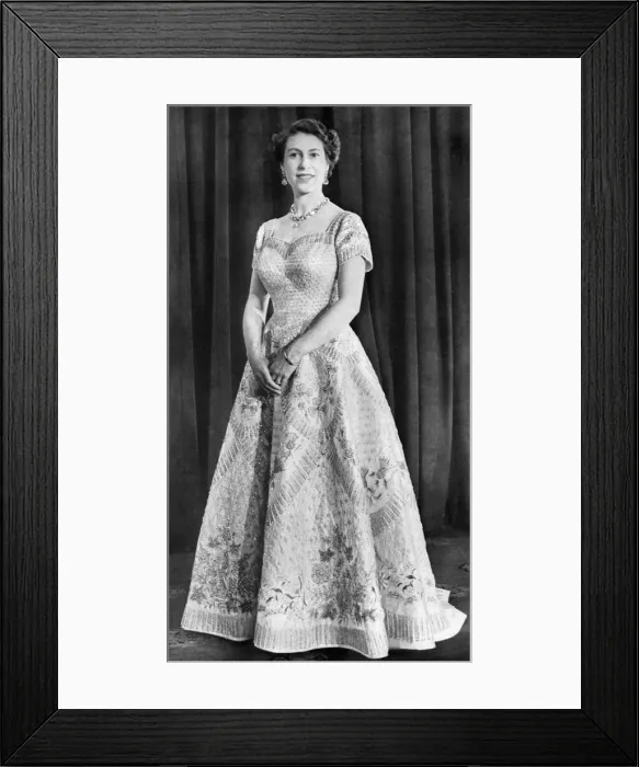 Framed Print : Queen Elizabeth II in her Coronation gown