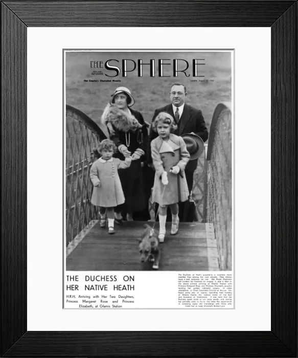 Framed Print : The Duchess of York and her daughters at Glamis Station