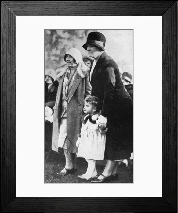 Framed Print : The infant Princess Elizabeth with her nurse Framed Print : The infant Princess Elizabeth with her nurse