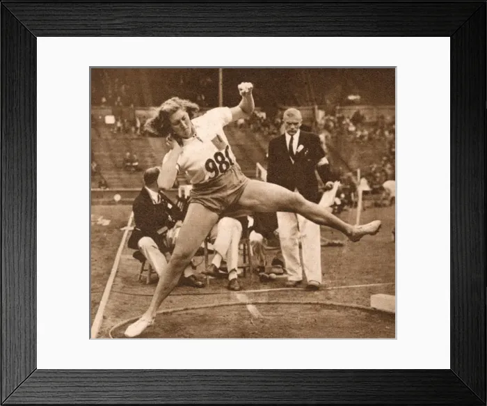 Framed Print : A. E. Panhorst-Niesink putting-the-shot, 1948 Olympics