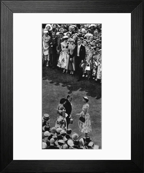 Framed Print : The Queen at her Garden Party, Buckingham Palace
