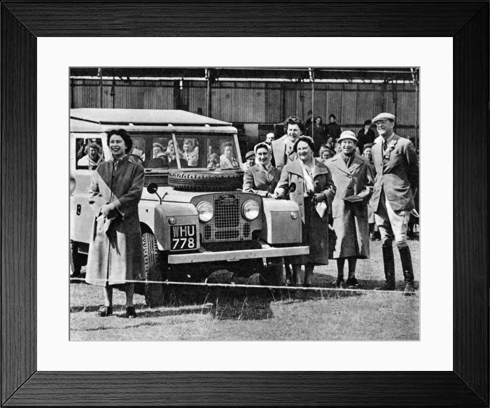 Framed Print : The Queen with a Land-Rover at Badminton Horse Trials Framed Print : The Queen with a Land-Rover at Badminton Horse Trials