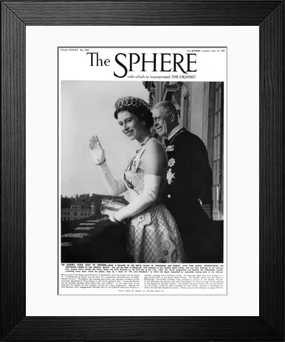 Framed Print : The Queen waves on a state visit to Sweden Framed Print : The Queen waves on a state visit to Sweden