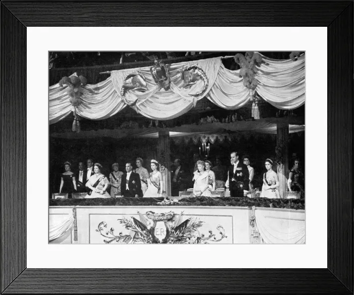 Framed Print : Members of the Royal Family at Covent Garden Framed Print : Members of the Royal Family at Covent Garden