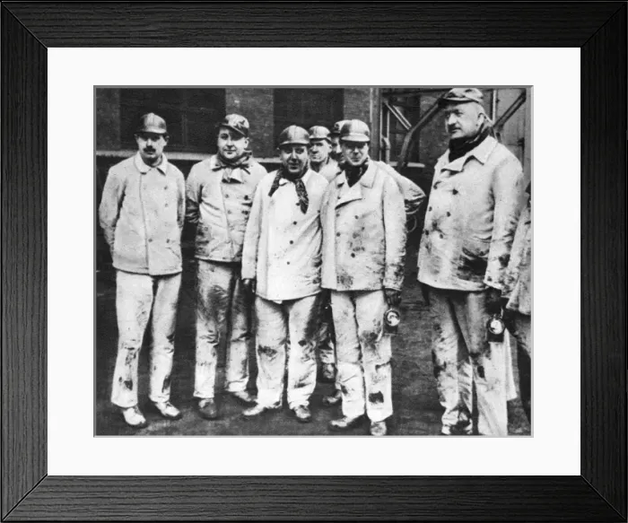 Framed Print : Duke of Windsor visits a German mine, 1937 Framed Print : Duke of Windsor visits a German mine, 1937