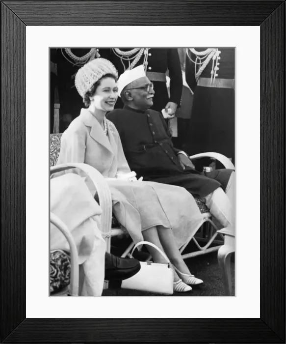 Framed Print : Queen Elizabeth II - royal tour of India Framed Print : Queen Elizabeth II - royal tour of India