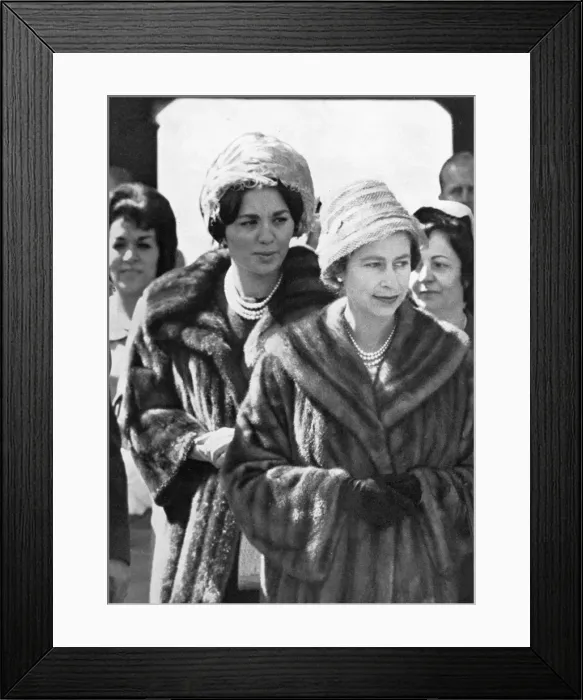 Framed Print : Queen Elizabeth II with the Queen of Persia (Iran)