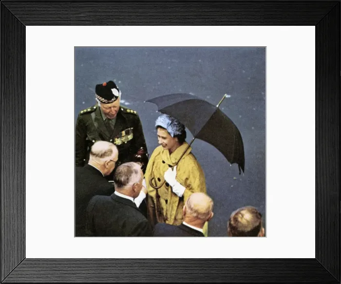 Framed Print : Queen Elizabeth II at a parade at Stirling Castle Framed Print : Queen Elizabeth II at a parade at Stirling Castle
