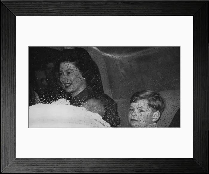 Framed Print : Queen Elizabeth II with newborn Prince Edward Framed Print : Queen Elizabeth II with newborn Prince Edward