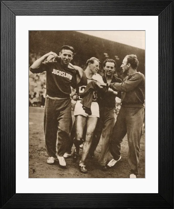 Framed Print : 1948 - Emil Zatopek Framed Print : 1948 - Emil Zatopek