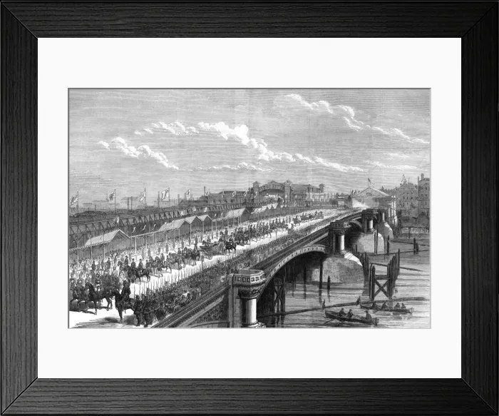 Framed Print : Queen Victoria at Blackfriars Bridge, London Framed Print : Queen Victoria at Blackfriars Bridge, London
