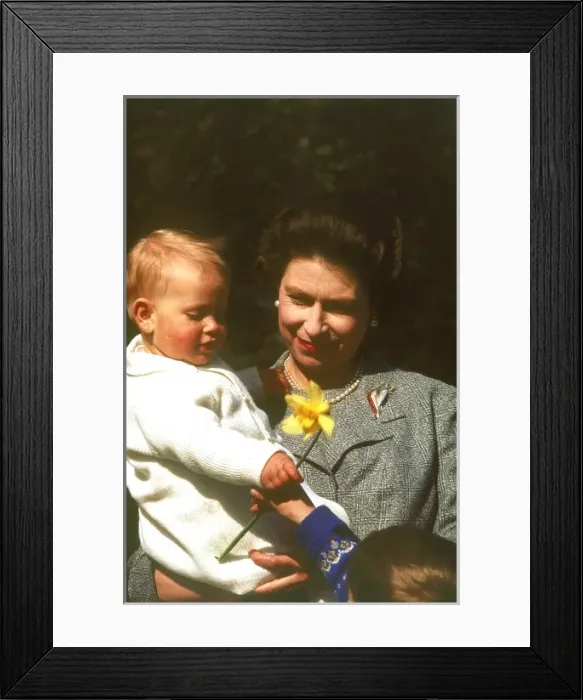 Framed Print : Queen Elizabeth II and Prince Edward, 1965 Framed Print : Queen Elizabeth II and Prince Edward, 1965