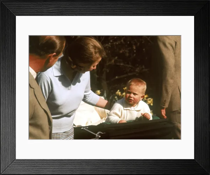 Framed Print : Princess Anne and baby Prince Edward at Frogmore, 1965 Framed Print : Princess Anne and baby Prince Edward at Frogmore, 1965