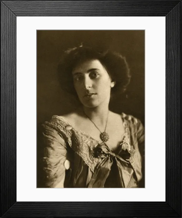 Framed Print : Mrs R. F. Scott, nee Kathleen Bruce