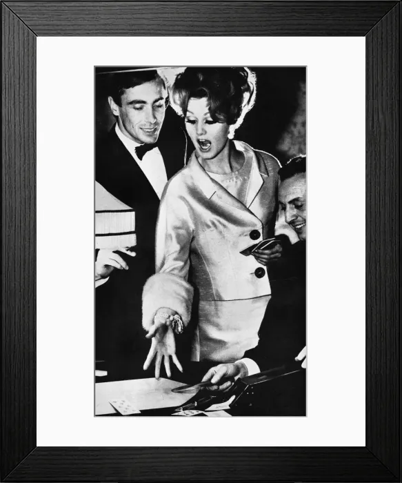 Framed Print : Berg of Mayfair suit, 1962 Framed Print : Berg of Mayfair suit, 1962