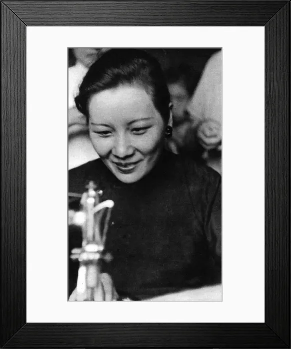 Framed Print : Madame Chiang Kai-Shek, 1941 Framed Print : Madame Chiang Kai-Shek, 1941