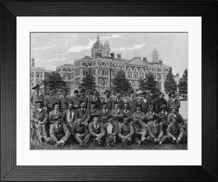 Framed Print : Invalids at Royal Victoria Hospital, Netley, 1900 Framed Print : Invalids at Royal Victoria Hospital, Netley, 1900