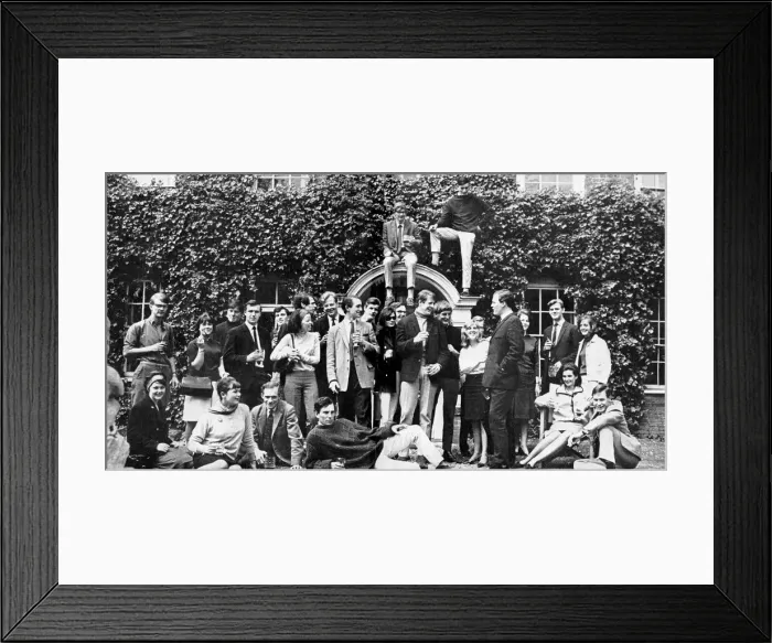 Framed Print : Bush Hotel regulars, Farnham Framed Print : Bush Hotel regulars, Farnham